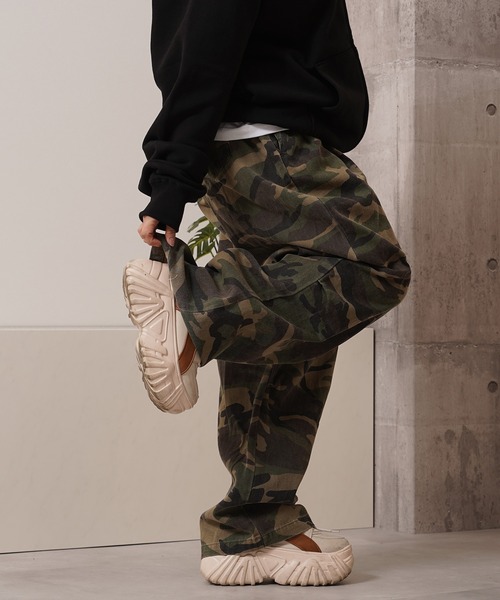 Laufer(ロイファー)の「【Laufer】 カモフラ柄 パラシュートパンツ / Camouflage Parachute Pants(その他パンツ・メンズ・グリーン系カモフラージュ/ブラウン系カモフラージュ・L/M)」の5枚目の写真
