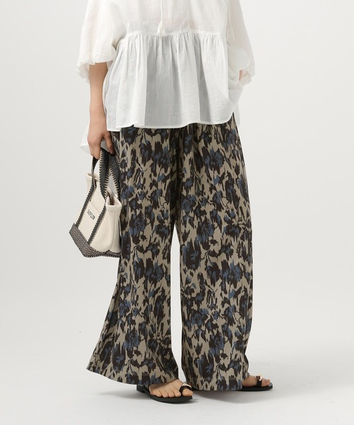 BAYFLOW（ベイフロー）の「[夏も快適な肌ざわり]アソート柄リラックスパンツ（その他パンツ・レディース・ブラック/グリーン/ピンク/ネイビー/ブルー/エンジ/ベージュ・SMALL/MEDIUM）」の3枚目の写真