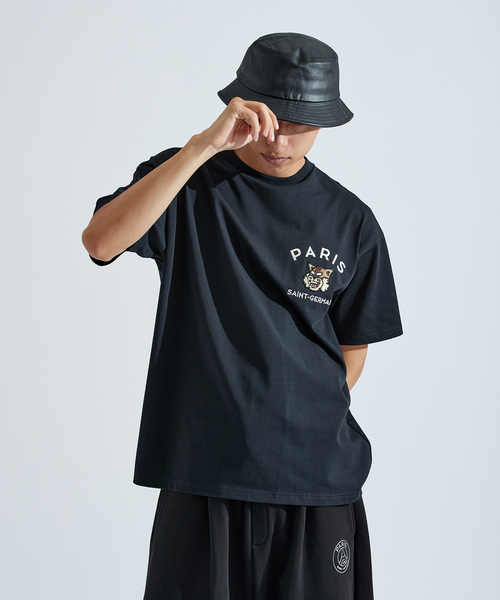 PARIS SAINT-GERMAIN（パリサンジェルマン）の「【Paris Saint-Germain】カレッジロゴ刺しゅう Tシャツ（Tシャツ/カットソー・メンズ・ブラック/ホワイト/ライトグレー・LARGE/MEDIUM/SMALL/X-LARGE）」の8枚目の写真