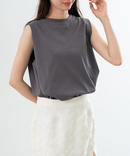 refinedworks(リファインドワークス)の「【TROISSIX by refinedworks】すっきり みえる ノースリーブ トップス(Tシャツ/カットソー・レディース・ブラック/チャコールグレー/ホワイト・FREE)」の3枚目の写真