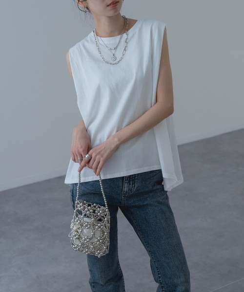 refinedworks(リファインドワークス)の「【TROISSIX by refinedworks】すっきり みえる ノースリーブ トップス(Tシャツ/カットソー・レディース・ブラック/チャコールグレー/ホワイト/オレンジ/オフホワイト・FREE)」の10枚目の写真