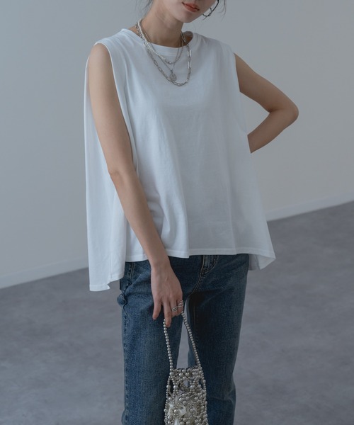 refinedworks(リファインドワークス)の「【TROISSIX by refinedworks】すっきり みえる ノースリーブ トップス(Tシャツ/カットソー・レディース・ブラック/チャコールグレー/ホワイト/オレンジ/オフホワイト・FREE)」の12枚目の写真