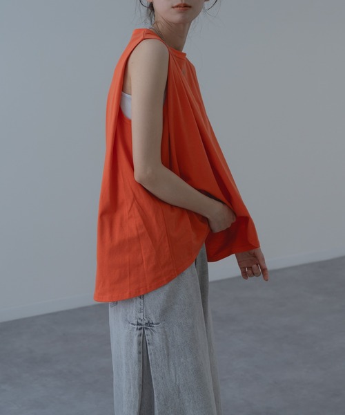 refinedworks(リファインドワークス)の「【TROISSIX by refinedworks】すっきり みえる ノースリーブ トップス(Tシャツ/カットソー・レディース・ブラック/チャコールグレー/ホワイト/オレンジ/オフホワイト・FREE)」の17枚目の写真