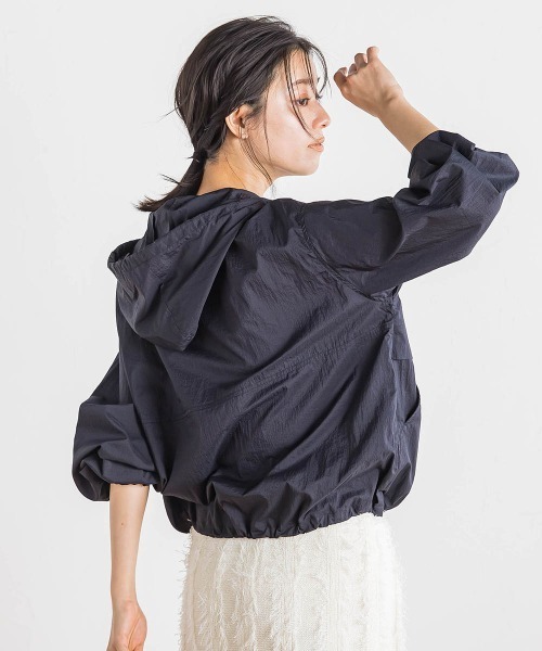 Droite lautreamont（ドロワットロートレアモン）の「ECOエアーナイロンアノラックパーカー≪洗濯機で洗える≫（ブルゾン・レディース・ネイビー/オフホワイト・M）」の13枚目の写真