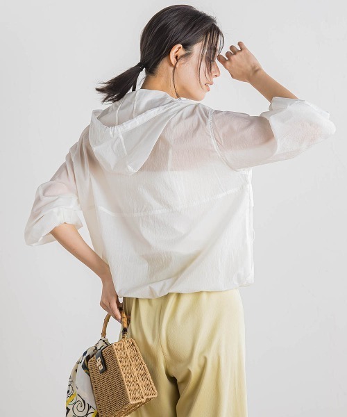 Droite lautreamont（ドロワットロートレアモン）の「ECOエアーナイロンアノラックパーカー≪洗濯機で洗える≫（ブルゾン・レディース・ネイビー/オフホワイト・M）」の6枚目の写真