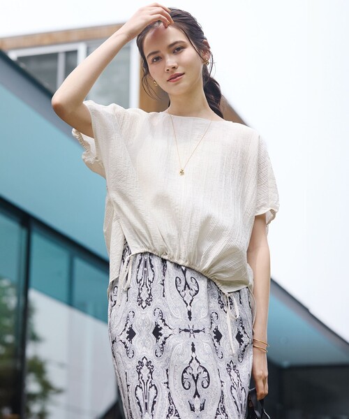 23区 L(ニジュウサンクオオキイサイズ)の「【SLOW/一部店舗限定】ナチュラルピケワッシャー ブラウス(シャツ/ブラウス・レディース・アイボリー系/ダルブルー系/モスグリーン系・46/44)」の1枚目の写真