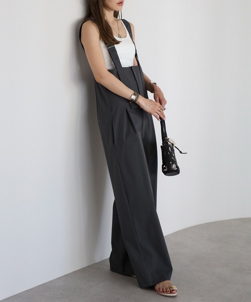 Bonjour Sagan（ボンジュールサガン）の「【撥水・接触冷感・UVカット】ハイウエストサロペット（サロペット/オーバーオール・レディース・ブラック/ブラウン系その他/チャコールグレー・FREE）」の5枚目の写真