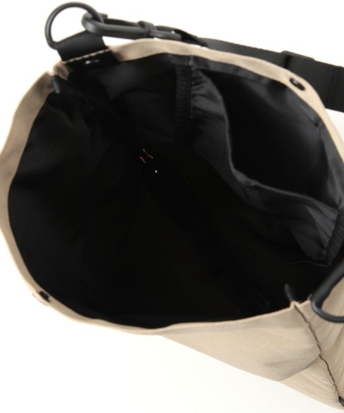 ALAND（エーランド）の「ALAND／Aロゴ２WAYサコッシュ（ショルダーバッグ・レディース・ブラック/ベージュ・FREE）」の17枚目の写真