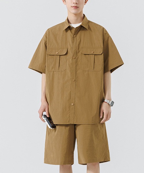 TOBEE（トゥビー）の「【TOBEE】ビッグシルエット 半袖シャツ＆ショートパンツ 2点セットアップ 軽量（セットアップ・メンズ・ブラック/カーキ/ライトグレー/ブラウン・MEDIUM/LARGE/X-LARGE）」の4枚目の写真
