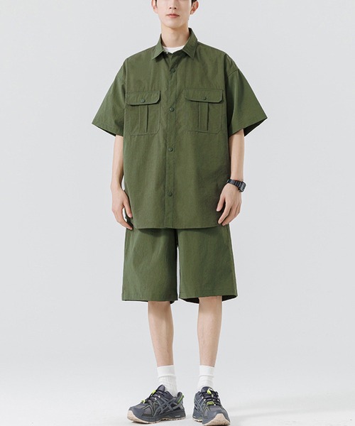 TOBEE（トゥビー）の「【TOBEE】ビッグシルエット 半袖シャツ＆ショートパンツ 2点セットアップ 軽量（セットアップ・メンズ・ブラック/カーキ/ライトグレー/ブラウン・MEDIUM/LARGE/X-LARGE）」の8枚目の写真