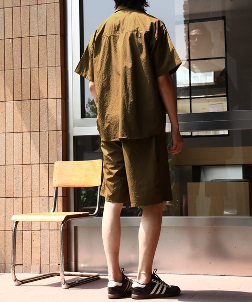 TOBEE（トゥビー）の「【TOBEE】ビッグシルエット 半袖シャツ＆ショートパンツ 2点セットアップ 軽量（セットアップ・メンズ・ブラック/カーキ/ライトグレー/ブラウン・MEDIUM/LARGE/X-LARGE）」の18枚目の写真