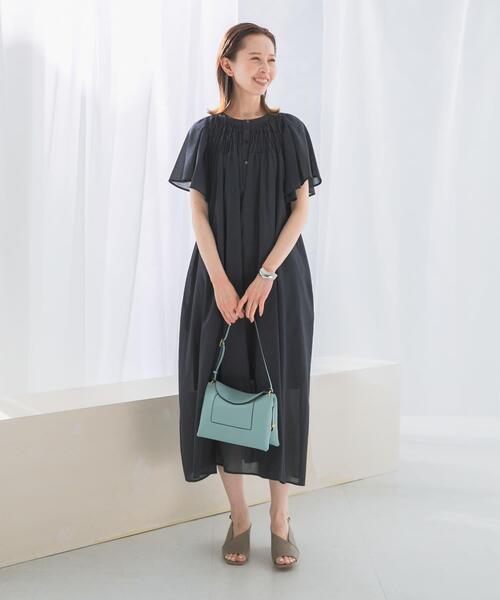 URBAN RESEARCH ROSSO WOMEN（アーバンリサーチ　ロッソ）の「フレアスリーブウエストベルトワンピース（ワンピース・レディース・チャコールグレー/カーキ/ブルー系その他・FREE）」の22枚目の写真