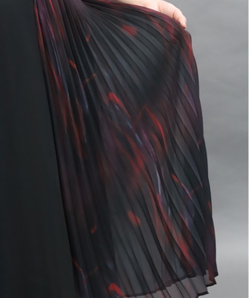 axes femme POETIQUE(アクシーズファムポエティック)の「プリーツ切り替えスカート(スカート・レディース・ワイン/ブラック/ブルー・MEDIUM)」の5枚目の写真