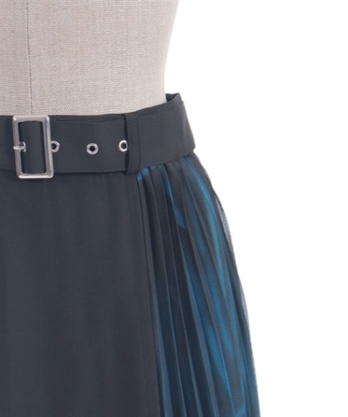 axes femme POETIQUE(アクシーズファムポエティック)の「プリーツ切り替えスカート(スカート・レディース・ワイン/ブラック/ブルー・MEDIUM)」の18枚目の写真