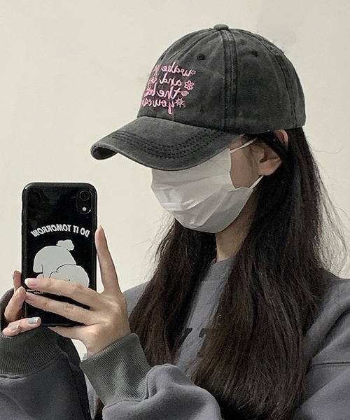 LA VORAGINE（ラ ヴォラジネ）の「ロゴ刺繍ベースボールキャップ　帽子（キャップ・レディース・ピンク/グリーン/ベージュ/モカ/ブラック・FREE）」の2枚目の写真