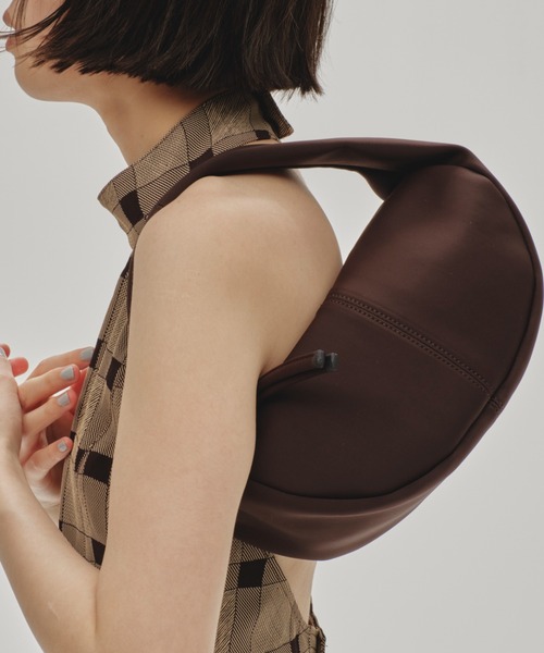 TODAYFUL（トゥデイフル）の「[TODAYFUL/トゥデイフル] ボンディング ラップ バッグ（トートバッグ・レディース・ダークブラウン/ブラック・F）」の7枚目の写真