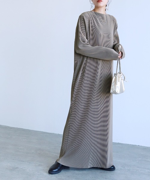 reca(レカ)の「セルフカット長袖マキシプリーツワンピース(ワンピース・レディース・ブラック/グレイッシュベージュ・FREE)」の12枚目の写真