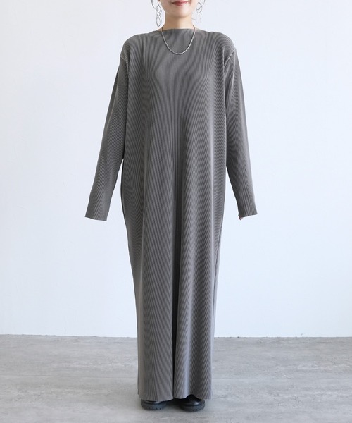 reca(レカ)の「セルフカット長袖マキシプリーツワンピース(ワンピース・レディース・ブラック/グレイッシュベージュ・FREE)」の9枚目の写真