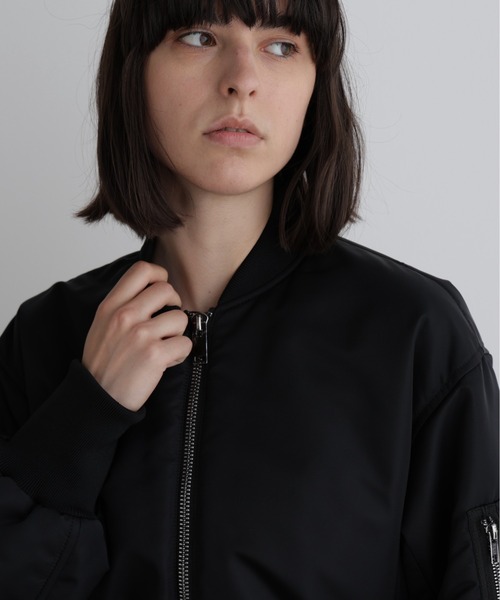 ◇ナイロンウエストベルトパフィージャケット（ブルゾン）｜LE PHIL