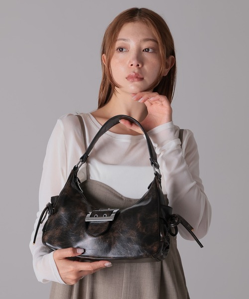 Bonjour Sagan（ボンジュールサガン）の「ヴィンテージライク サイドリボン ワンハンドルバッグ（ハンドバッグ・レディース・ブラック系その他・FREE）」の5枚目の写真