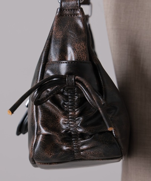 Bonjour Sagan（ボンジュールサガン）の「ヴィンテージライク サイドリボン ワンハンドルバッグ（ハンドバッグ・レディース・ブラック系その他・FREE）」の7枚目の写真