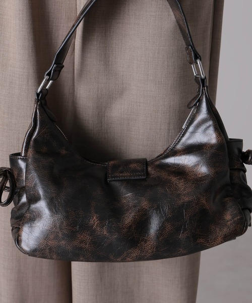 Bonjour Sagan（ボンジュールサガン）の「ヴィンテージライク サイドリボン ワンハンドルバッグ（ハンドバッグ・レディース・ブラック系その他・FREE）」の8枚目の写真