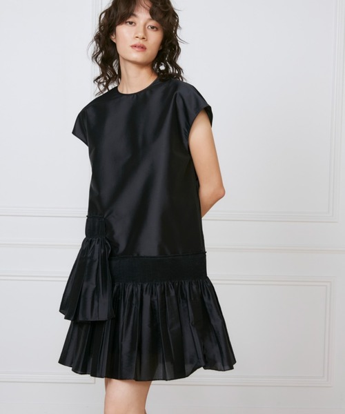 INED(イネド)の「シャーリングプリーツワンピース《la veille by SUPERIOR CLOSET》(ワンピース・レディース・アイボリー/ブラック・7号/9号/11号)」の15枚目の写真