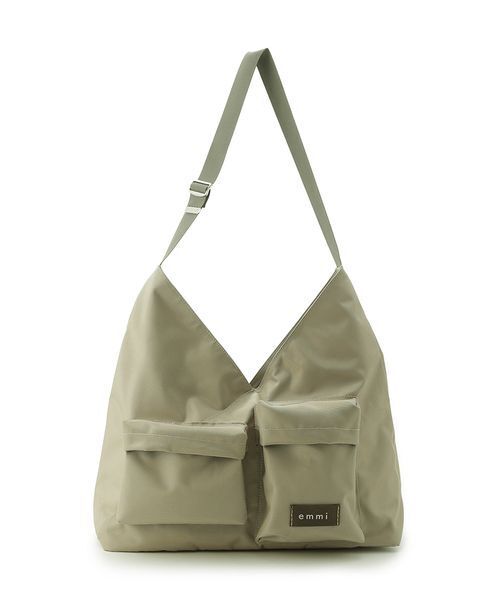 emmi（エミ）の「トライアングルショルダーバッグ（ショルダーバッグ・レディース・レッド/ブラック/オリーブ・F）」の5枚目の写真