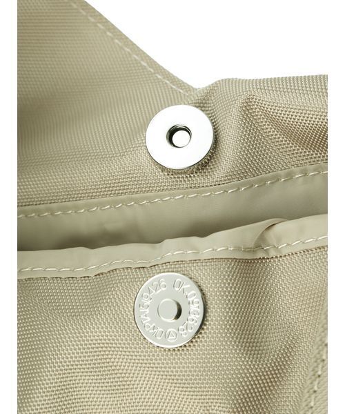 emmi（エミ）の「トライアングルショルダーバッグ（ショルダーバッグ・レディース・レッド/ブラック/オリーブ・F）」の10枚目の写真