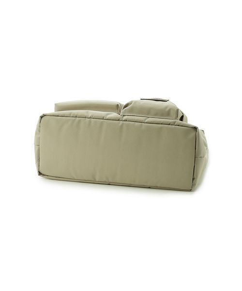 emmi（エミ）の「トライアングルショルダーバッグ（ショルダーバッグ・レディース・レッド/ブラック/オリーブ・F）」の12枚目の写真