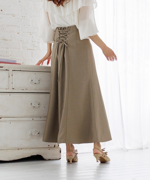 mysty woman(ミスティウーマン)の「レースアップマーメイドスカート 582377(スカート・レディース・ブラック/モカ/ダークベージュ・FREE)」の1枚目の写真