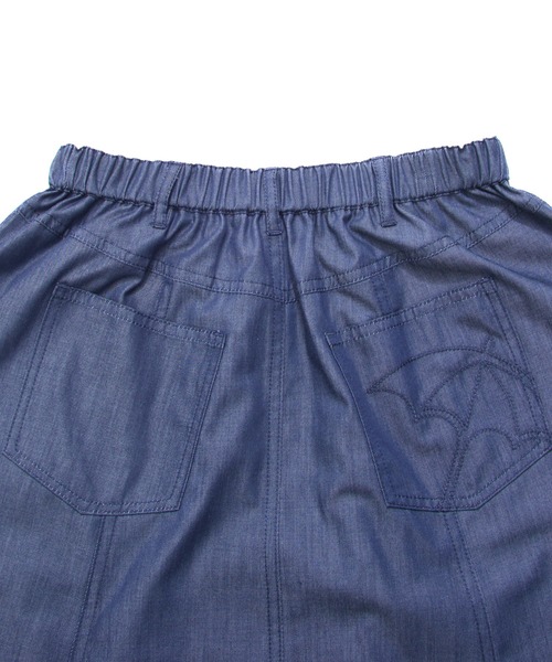 Arnold Palmer（アーノルドパーマー）の「裏ワザデニム イージーケア セミフレアスカート（スカート・レディース・インディゴブルー/ライトブルー・L/M/S）」の17枚目の写真