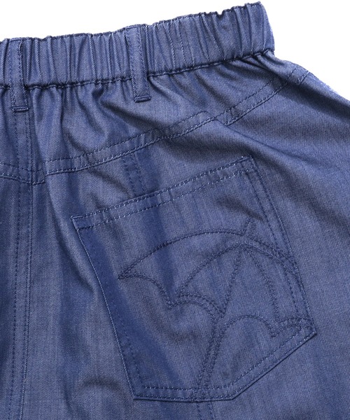 Arnold Palmer（アーノルドパーマー）の「裏ワザデニム イージーケア セミフレアスカート（スカート・レディース・インディゴブルー/ライトブルー・L/M/S）」の19枚目の写真