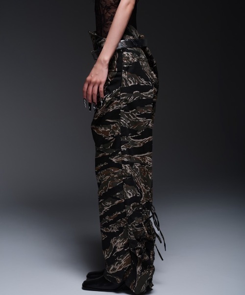 ROYAL FLASH（ロイヤルフラッシュ）の「MITSUKI/ミツキ/WAIST V MILITARY PANTS（その他パンツ・レディース・ホワイト/その他24/ブラック・S/M）」の7枚目の写真