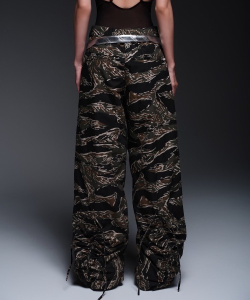 ROYAL FLASH（ロイヤルフラッシュ）の「MITSUKI/ミツキ/WAIST V MILITARY PANTS（その他パンツ・レディース・ホワイト/その他24/ブラック・S/M）」の8枚目の写真