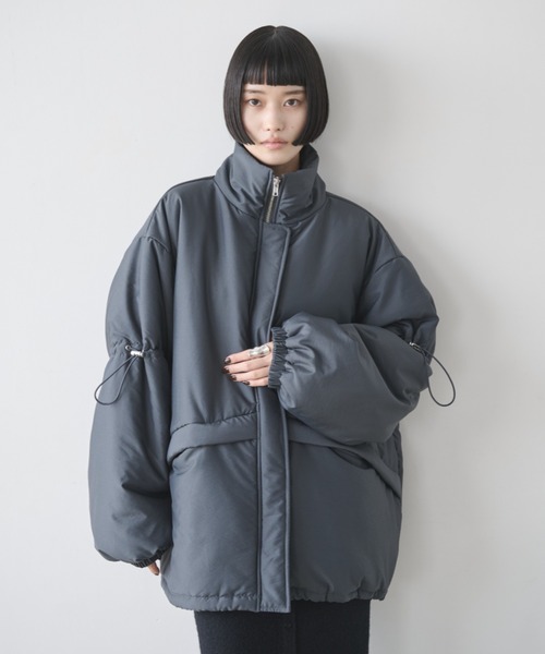 AIC.（エーアイシー）の「ドローストリングスタンドカラー中綿コート 