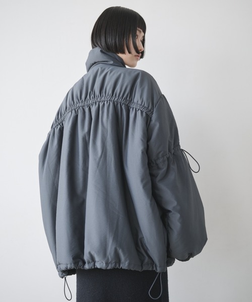 AIC.（エーアイシー）の「ドローストリングスタンドカラー中綿コート 