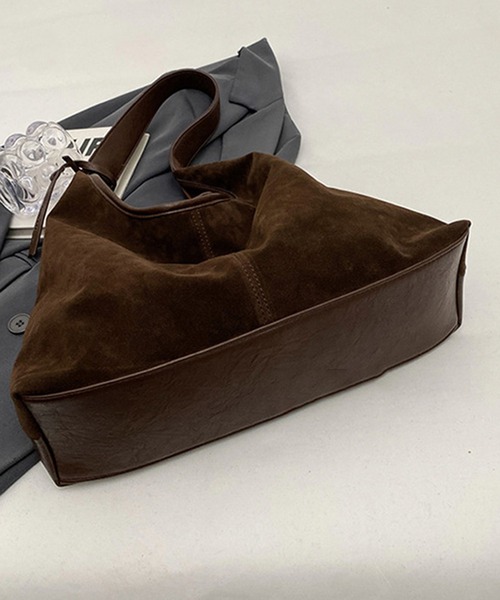 folka（フォルカ）の「8B40 スエード×PUレザー 2WAY MIX コンビ ショルダーバッグ A4サイズ対応（ショルダーバッグ・レディース・ブラウン/ブラック/ライトブラウン・ONESIZE）」の14枚目の写真