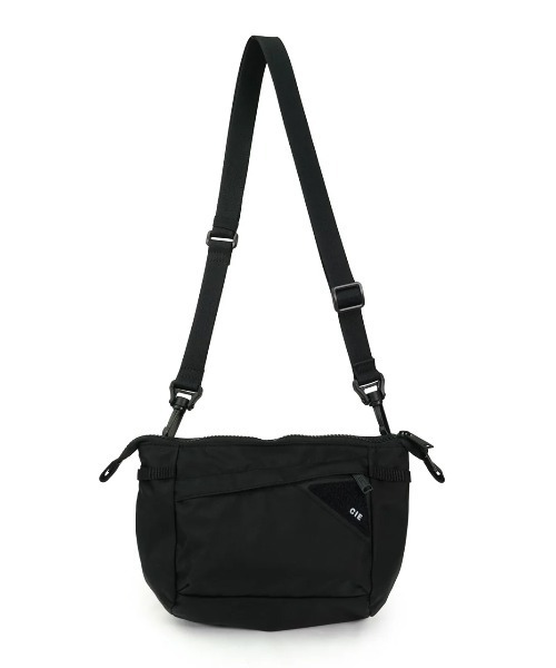 CIE/シー】FLOW FLAT SHOULDER (S)（ショルダーバッグ）｜CIE（シー