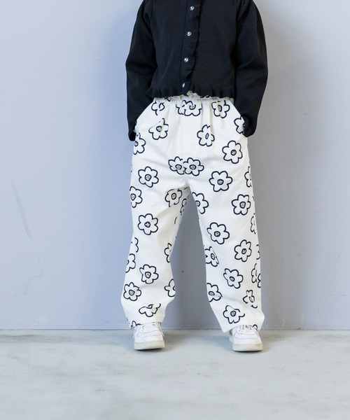 LOWRYS FARM(ローリーズファーム)の「シェフパンツ 583661(その他パンツ・キッズ・ブラック/オフホワイト/レッド/ブルー/ブラック×ホワイト/レオパード/ブラック系その他/ドット/ホワイト系その他・110cm/120cm/130cm/140cm/150cm)」の2枚目の写真