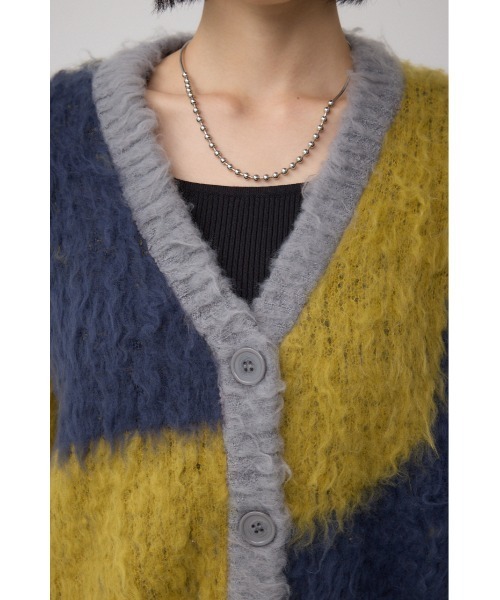 AZUL by moussy（アズールバイマウジー）の「ブロッキンググラデーションカーディガン（カーディガン/ボレロ・レディース・ブルー系その他/ピンク系その他/ブルー系その他3・SMALL/MEDIUM）」の8枚目の写真