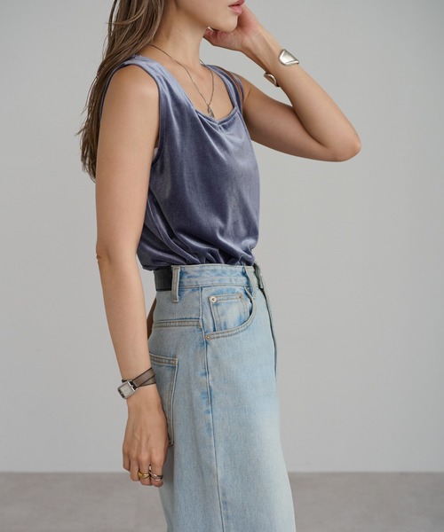 Bonjour Sagan（ボンジュールサガン）の「前後2WAYスクエアネックベロアタンクトップ（タンクトップ・レディース・ブラック/ネイビー系/ダークブラウン・FREE）」の13枚目の写真