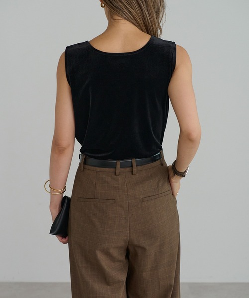 Bonjour Sagan（ボンジュールサガン）の「前後2WAYスクエアネックベロアタンクトップ（タンクトップ・レディース・ブラック/ネイビー系/ダークブラウン・FREE）」の18枚目の写真