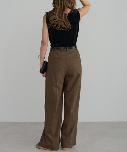 Bonjour Sagan（ボンジュールサガン）の「前後2WAYスクエアネックベロアタンクトップ（タンクトップ・レディース・ブラック/ネイビー系/ダークブラウン・FREE）」の11枚目の写真