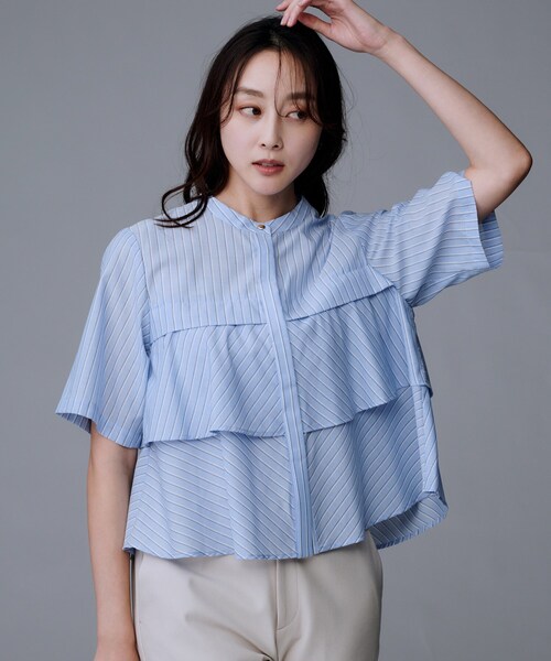 UNTITLED（アンタイトル）の「【短丈/前ボタン/五分袖】ストライプフリルシャツ（シャツ/ブラウス・レディース・ブルー系7/ホワイト系3・04/02/00/48/44）」の15枚目の写真