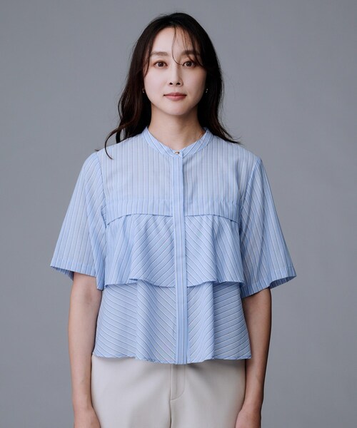 UNTITLED（アンタイトル）の「【短丈/前ボタン/五分袖】ストライプフリルシャツ（シャツ/ブラウス・レディース・ブルー系7/ホワイト系3・04/02/00/48/44）」の7枚目の写真