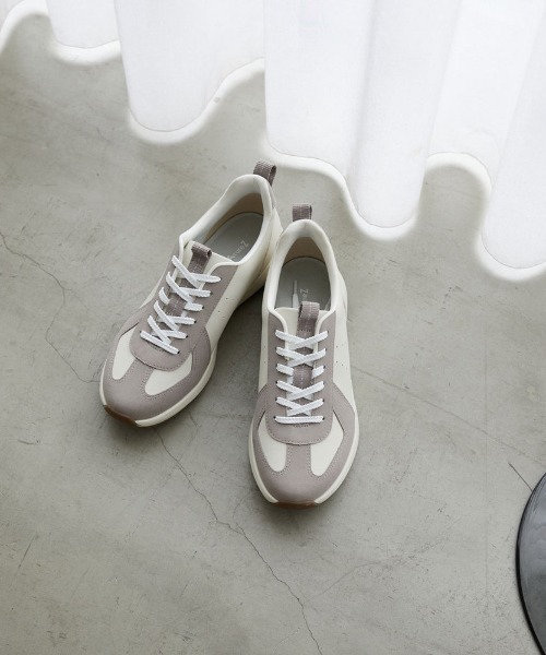AcureZ（アキュアーズ）の「カジュアルスニーカー「母趾にやさしいスニーカー」（スニーカー・レディース・ブルーグレー/ライトブラウン/ブラック・24.0cm/23.5cm/23.0cm/24.5cm/22.5cm）」の15枚目の写真