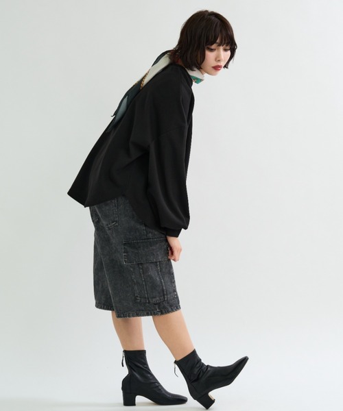A.D.C.L.（エーディーシーエル）の「カーゴポケット付き ミディ丈 デニムパンツ（カーゴパンツ・レディース・ブラック/ブルー・M/L）」の8枚目の写真