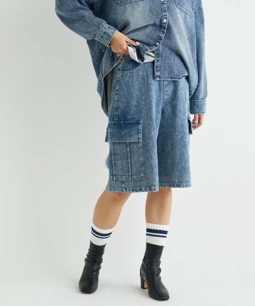 A.D.C.L.（エーディーシーエル）の「カーゴポケット付き ミディ丈 デニムパンツ（カーゴパンツ・レディース・ブラック/ブルー・M/L）」の13枚目の写真
