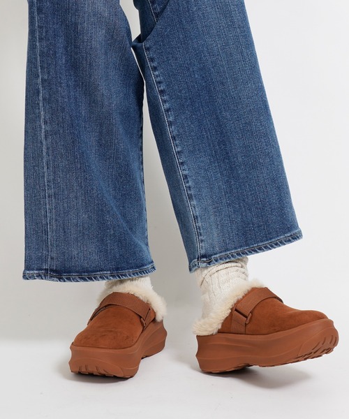SHAKA(シャカ)の「SHAKA スナッグ ボア ミュール サンダル SNUG BOA MULE GES CHUNKY(その他シューズ・レディース・ブラウン系/ブラック/ベージュ・23/25/24)」の3枚目の写真